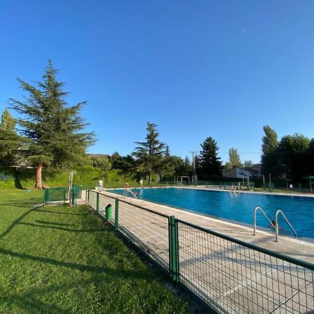 Preciosa Casa Lobos, aislada e independiente Otero de Herreros Exterior foto