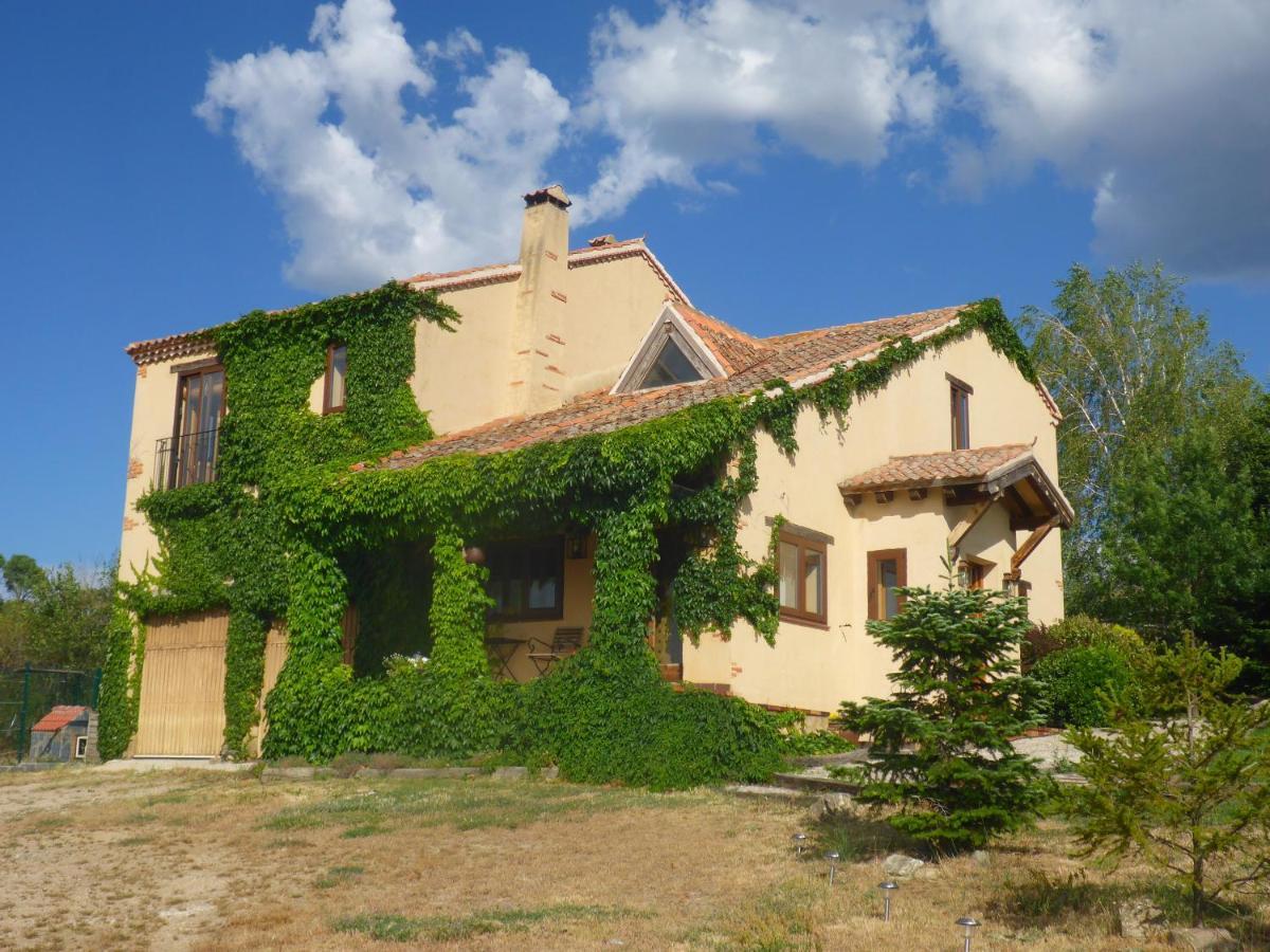 Preciosa Casa Lobos, aislada e independiente Otero de Herreros Exterior foto