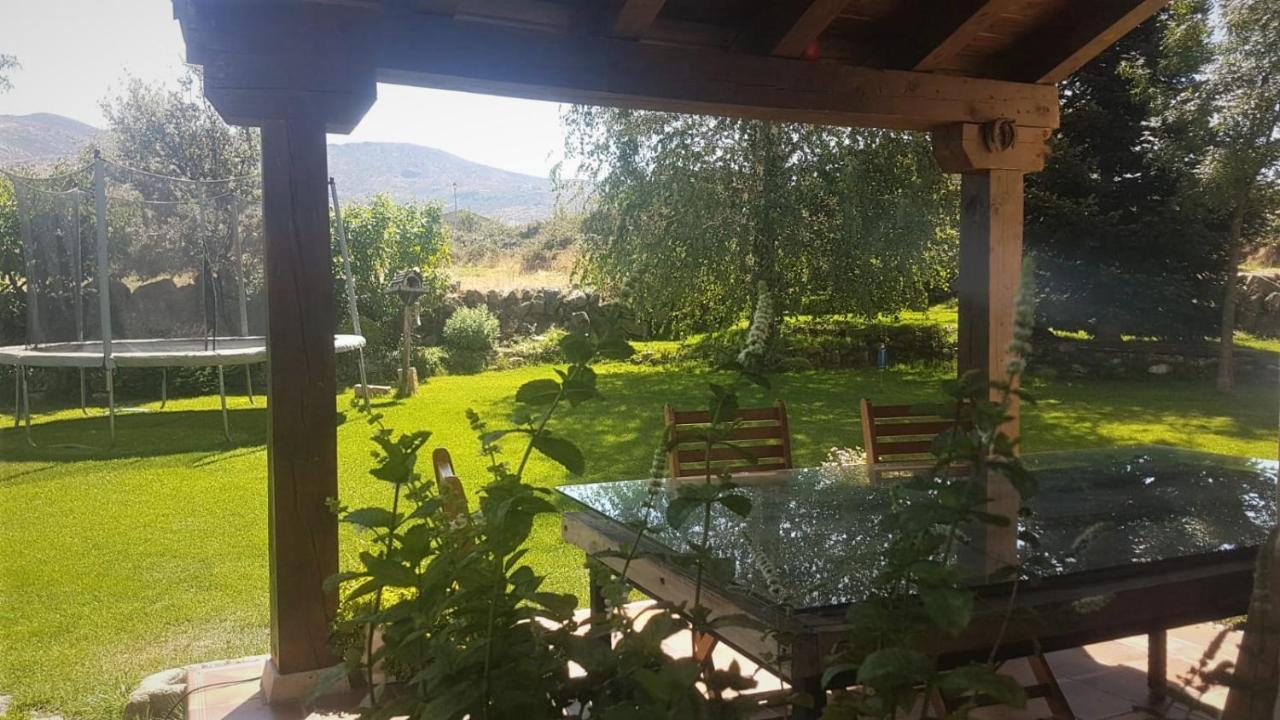 Preciosa Casa Lobos, aislada e independiente Otero de Herreros Exterior foto